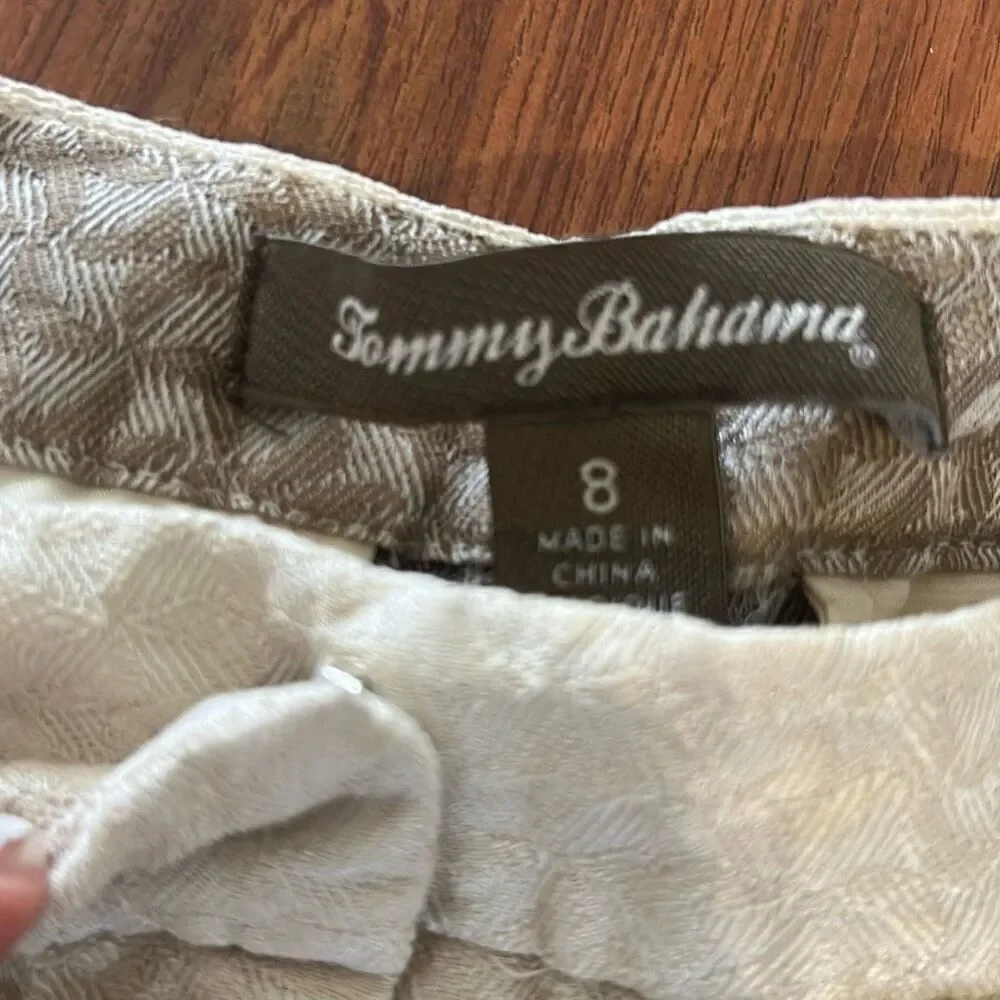 Tommy Bahama 100% silk stripe shorts size 8 beige yellow